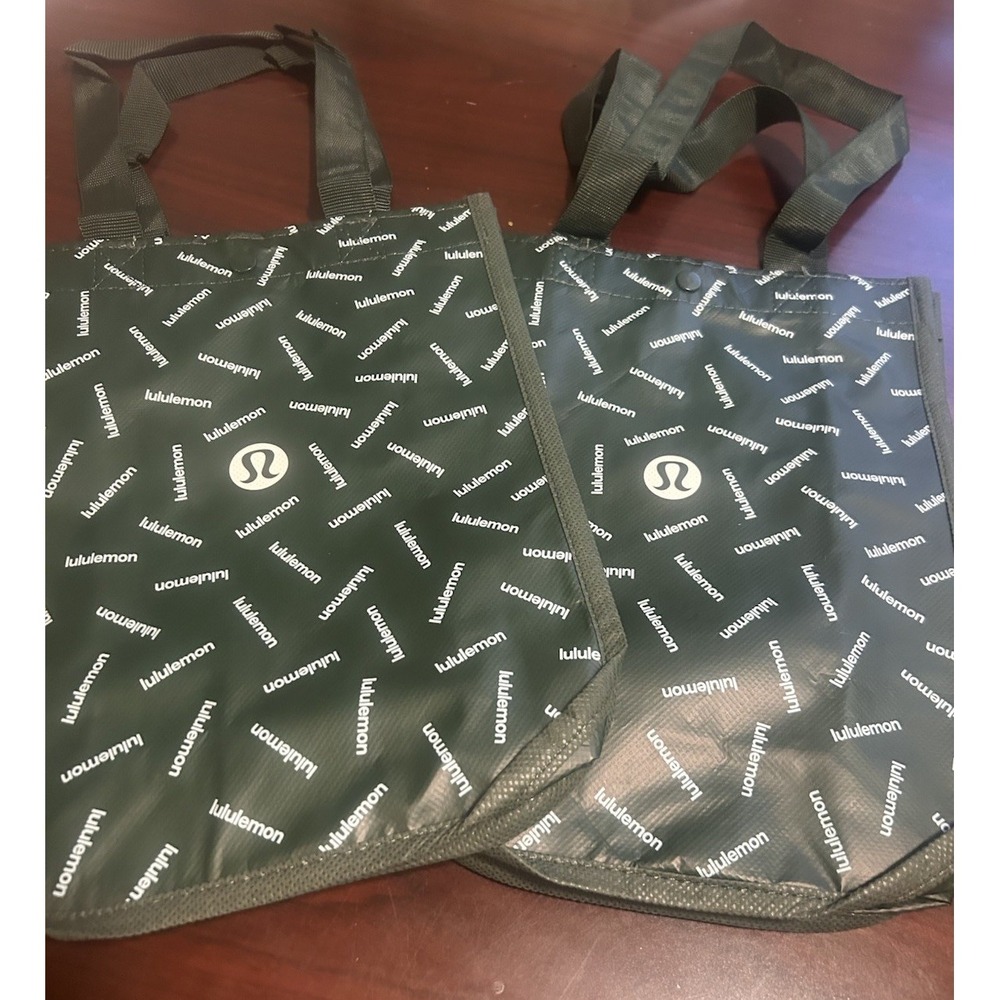 Lululemon Foldable Green Plastic Reusable Shopping Bag With Snap Set Of 2 Small